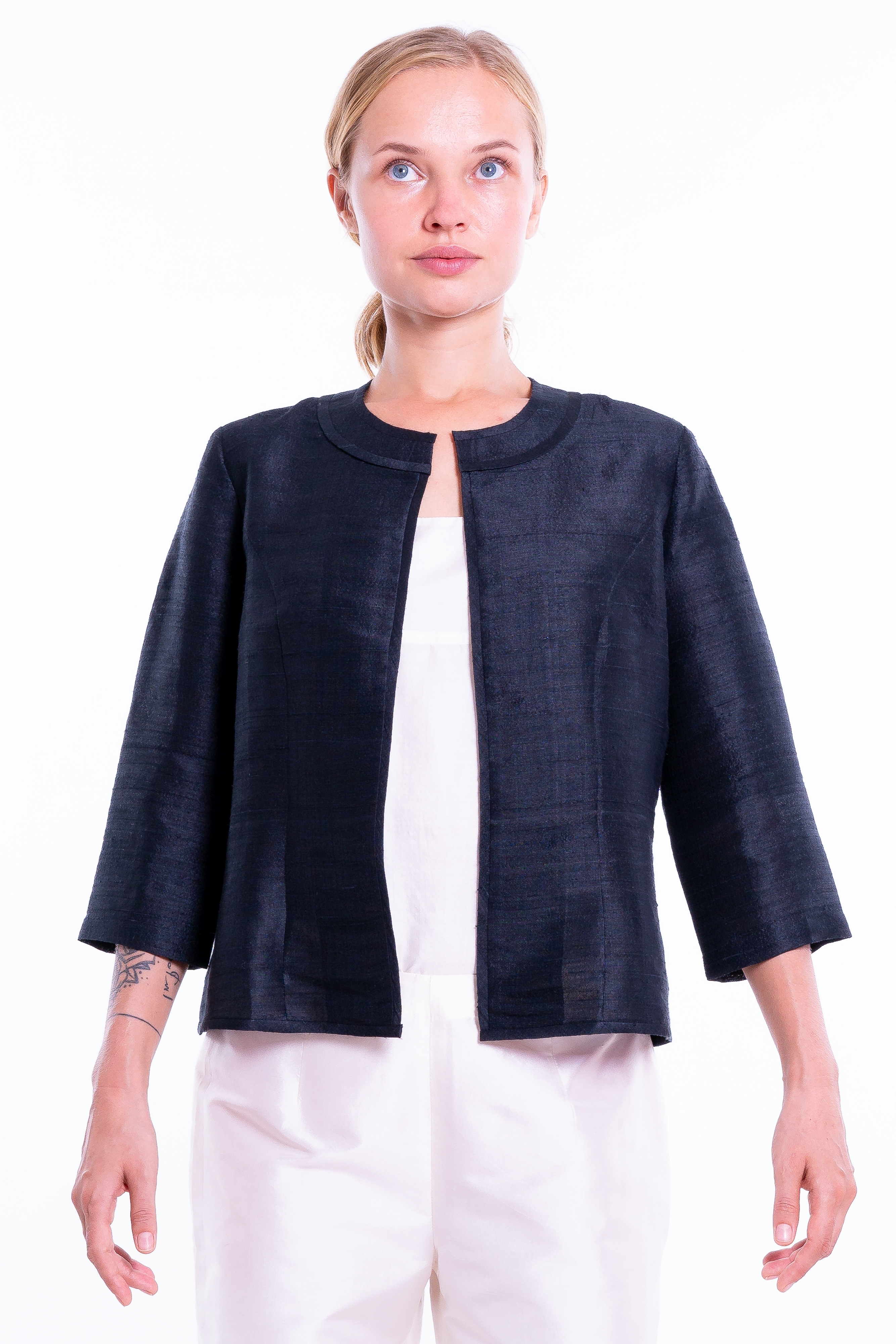 Black silk jacket in 100% raw Mulberry Silk